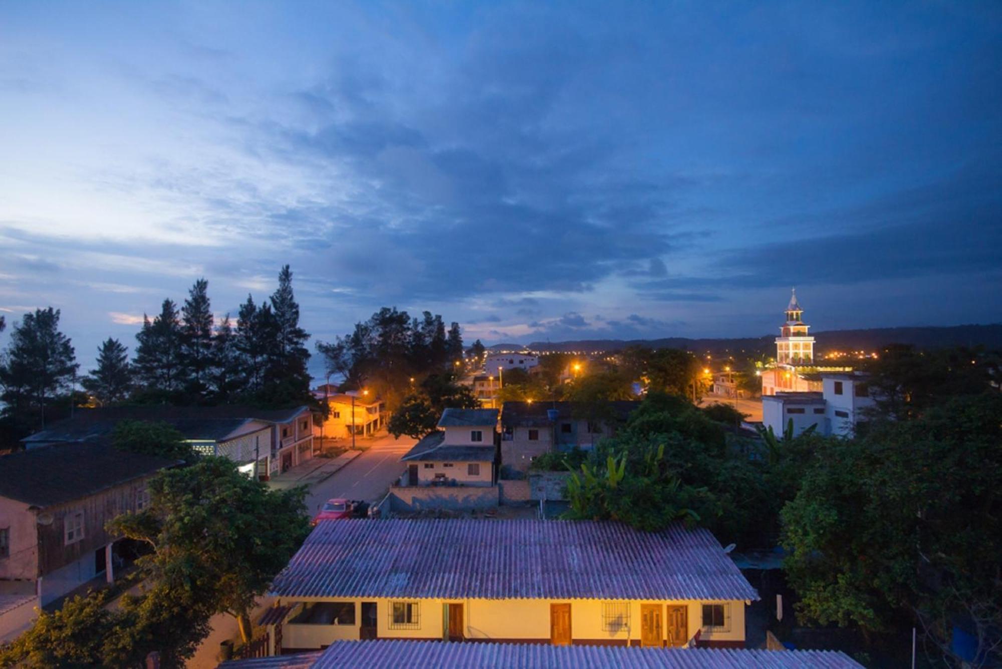 Puerta Sol Inn Manglaralto ภายนอก รูปภาพ